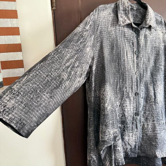 DRESS TO KILL by Jane Mohr | Black and White Hand Dyed Lagenlook Tunic Blouse - Picture 5 of 8